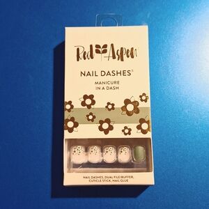 Red Aspen press on nail